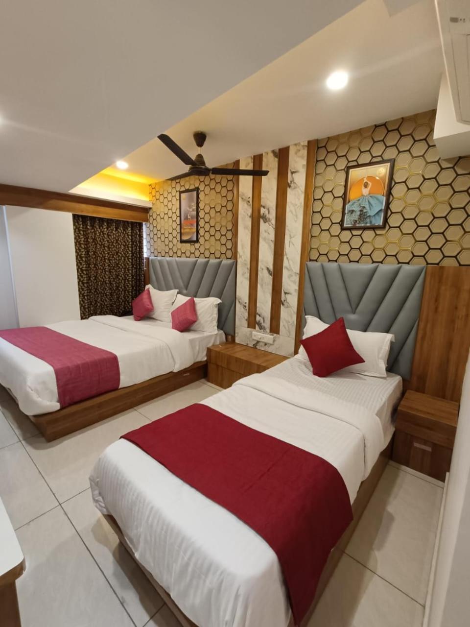 Hotel Rk Icon Ahmedabad Exterior photo